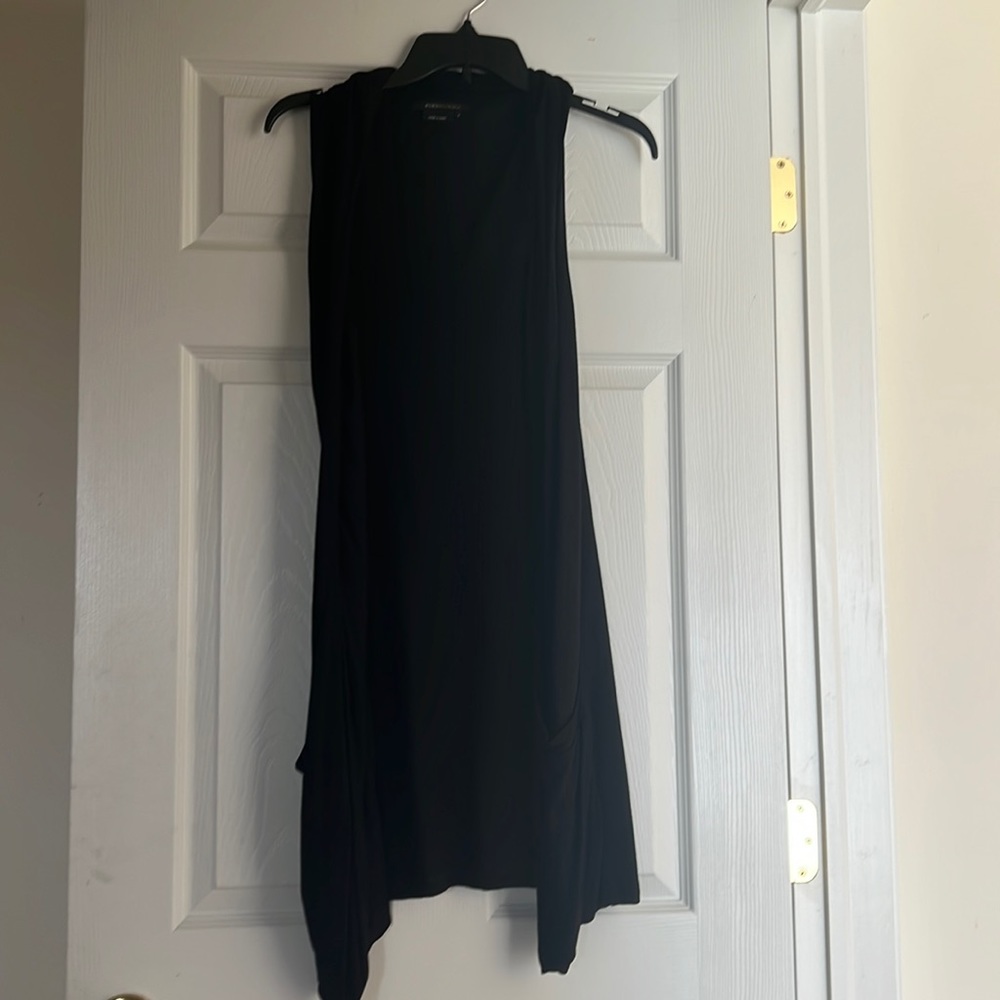 BCBG black sleeveless cardigan jacket